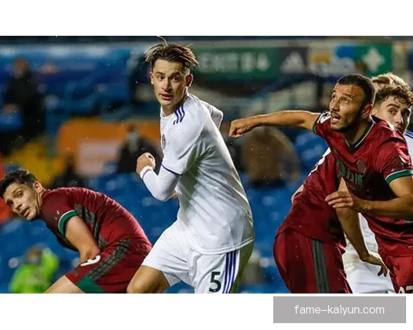 拉亚本赛季表现稳健，助力球队防线持续提升升